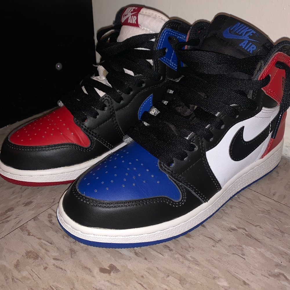 Air Jordan 1 Retro High OG “ Top 3”
